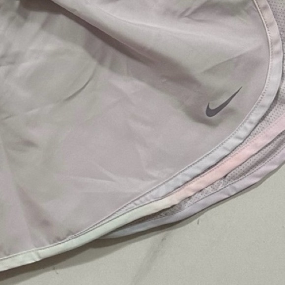 Nike Shorts - Picture 4 of 5